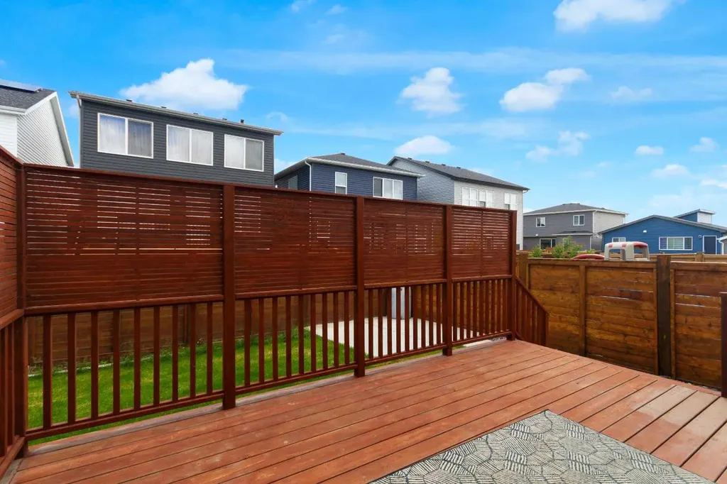102 Setonstone Manor SE Calgary AB T3M 3G4