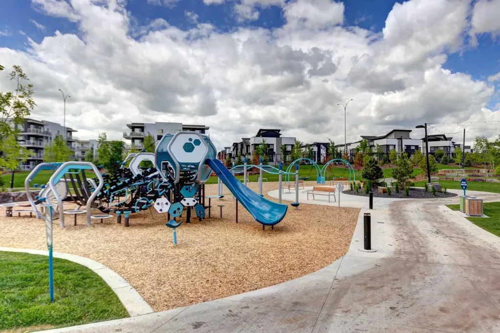102 Setonstone Manor SE Calgary AB T3M 3G4