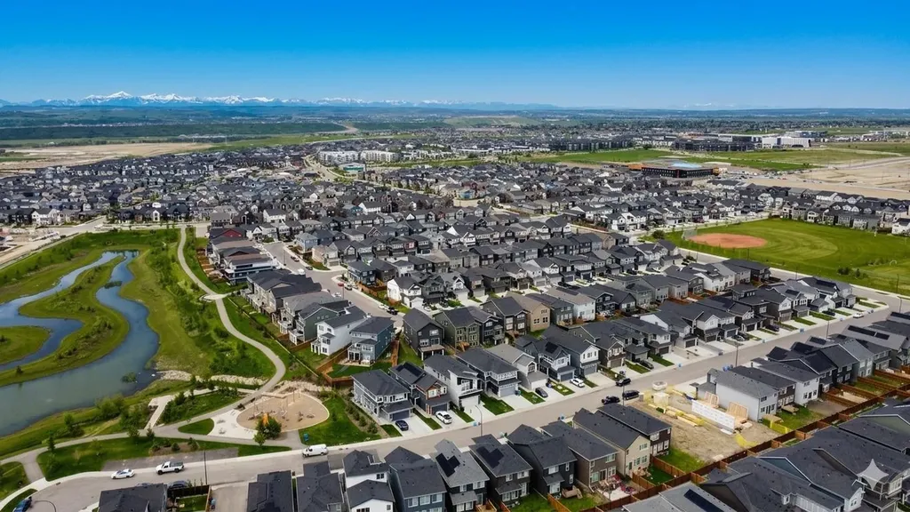 102 Setonstone Manor SE Calgary AB T3M 3G4