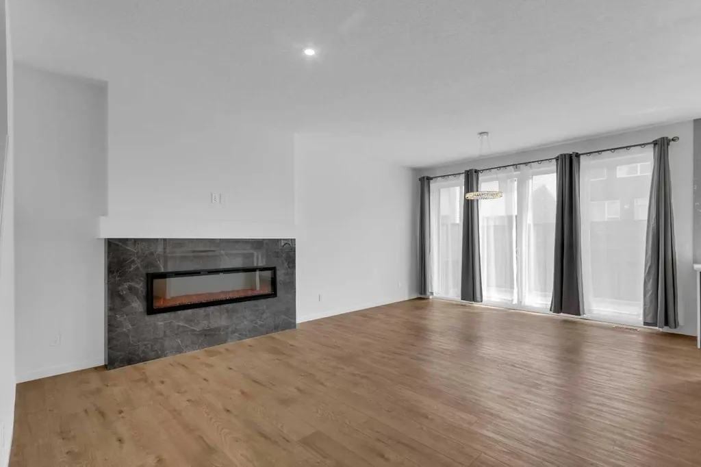 102 Setonstone Manor SE Calgary AB T3M 3G4