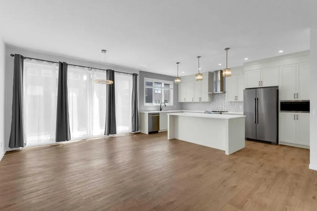 102 Setonstone Manor SE Calgary AB T3M 3G4