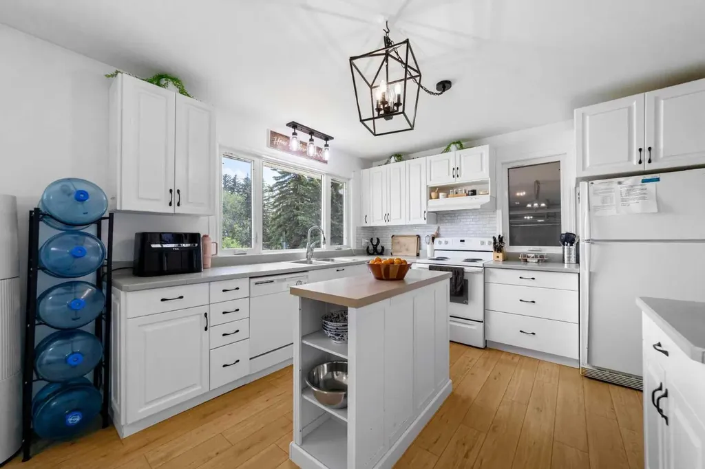 41176 Rr 154 Rural Flagstaff County AB T0B 1N0