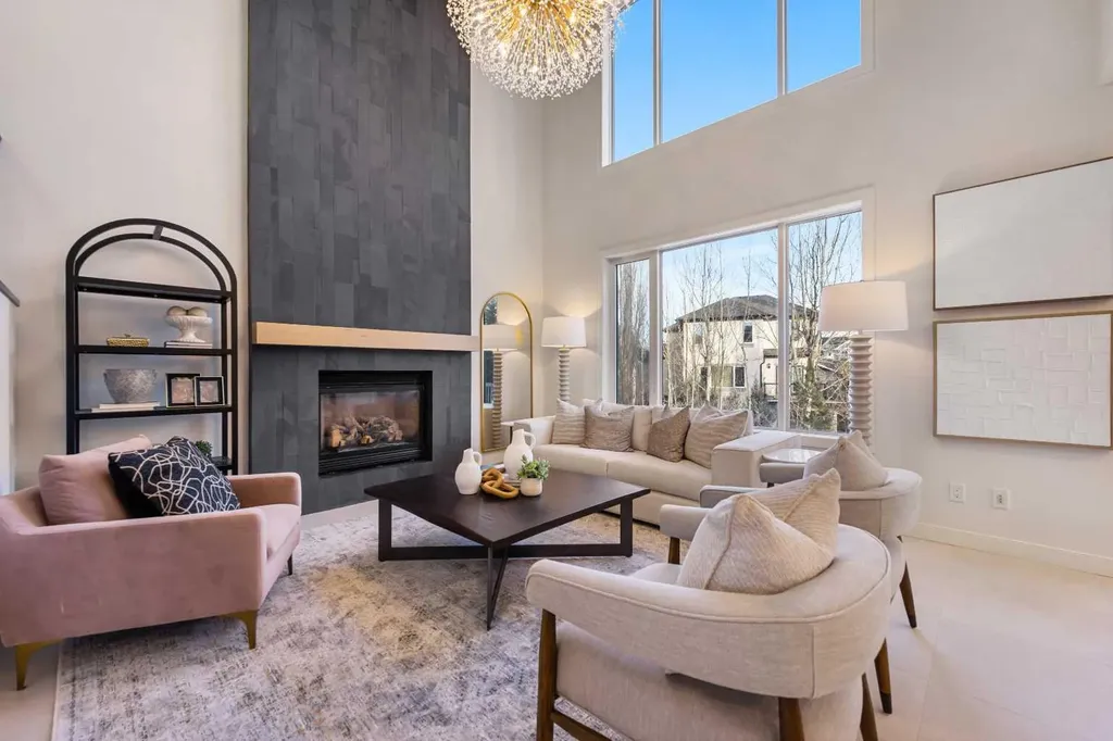 125 Discovery Place SW Calgary AB T3H 4N5