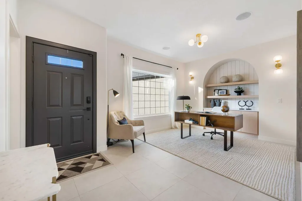 125 Discovery Place SW Calgary AB T3H 4N5
