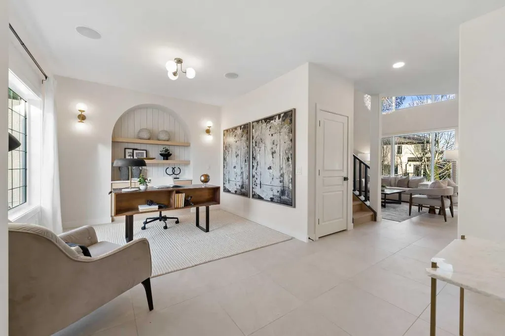 125 Discovery Place SW Calgary AB T3H 4N5