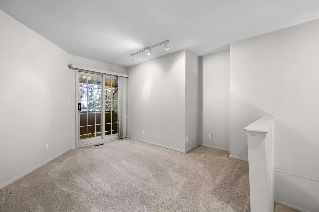 4037 42 Street NW Calgary AB T3A2M9