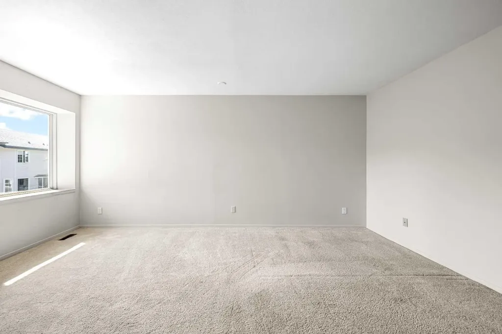 4037 42 Street NW Calgary AB T3A2M9