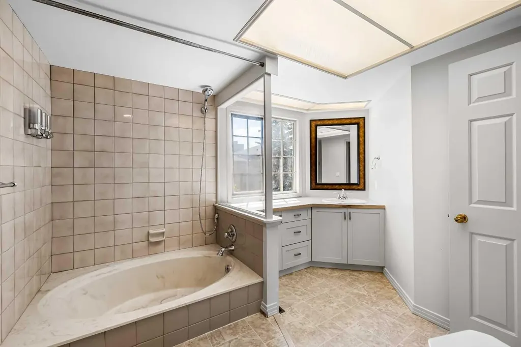 4037 42 Street NW Calgary AB T3A2M9
