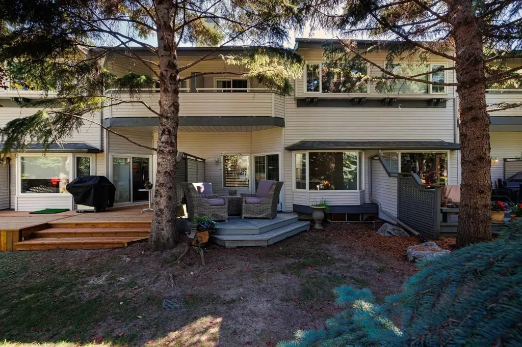 4037 42 Street NW Calgary AB T3A2M9