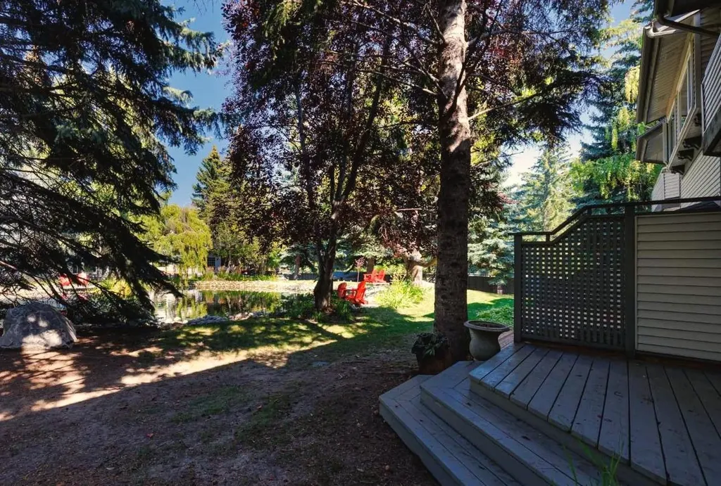 4037 42 Street NW Calgary AB T3A2M9