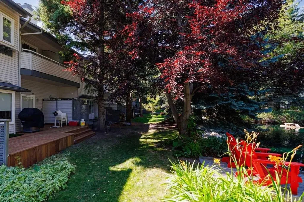 4037 42 Street NW Calgary AB T3A2M9