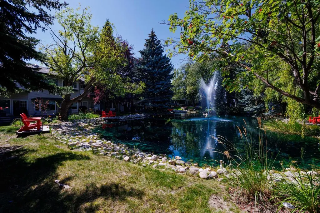 4037 42 Street NW Calgary AB T3A2M9