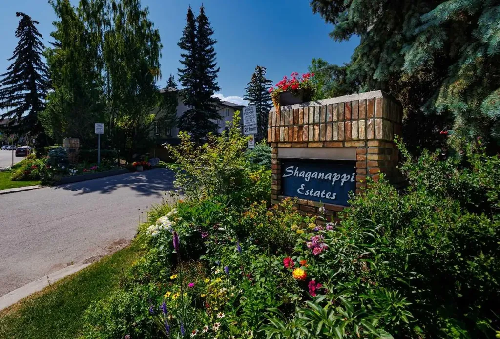 4037 42 Street NW Calgary AB T3A2M9