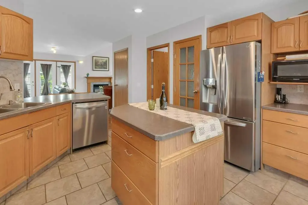 116 West Terrace Point Cochrane AB T4C 1R6