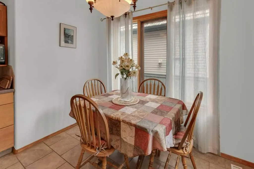 116 West Terrace Point Cochrane AB T4C 1R6