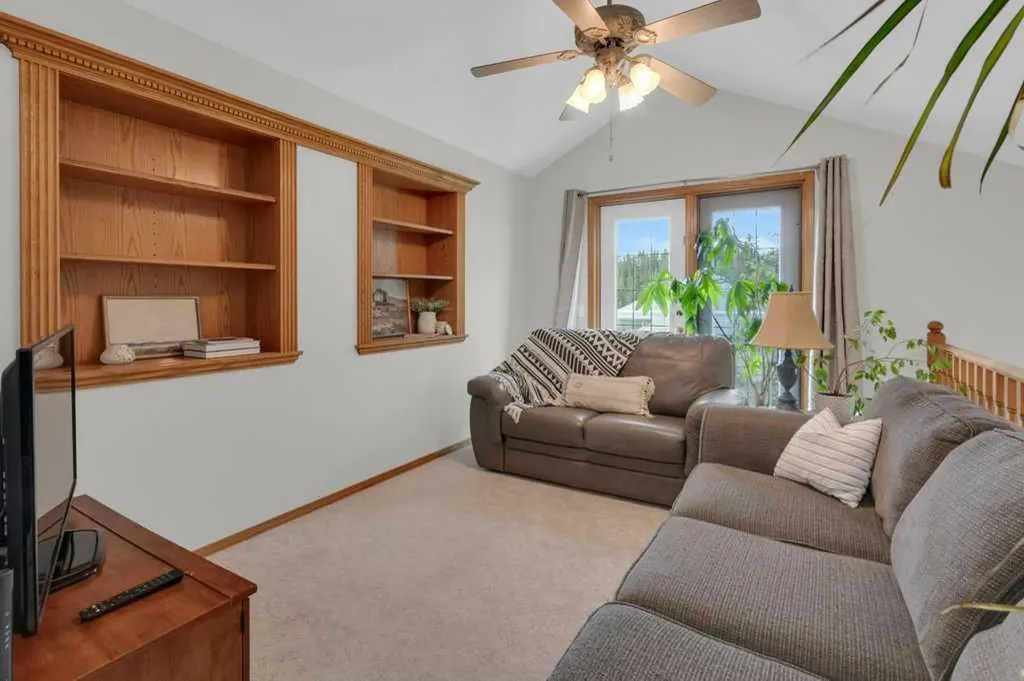 116 West Terrace Point Cochrane AB T4C 1R6