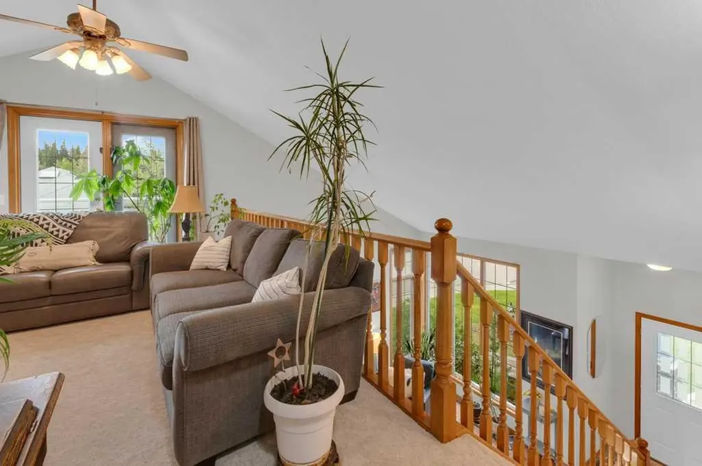 116 West Terrace Point Cochrane AB T4C 1R6
