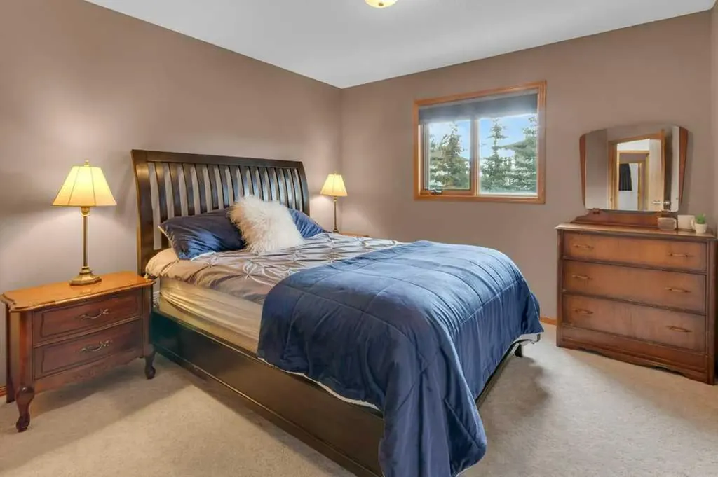 116 West Terrace Point Cochrane AB T4C 1R6