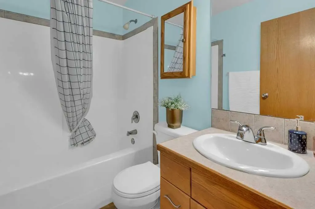 116 West Terrace Point Cochrane AB T4C 1R6
