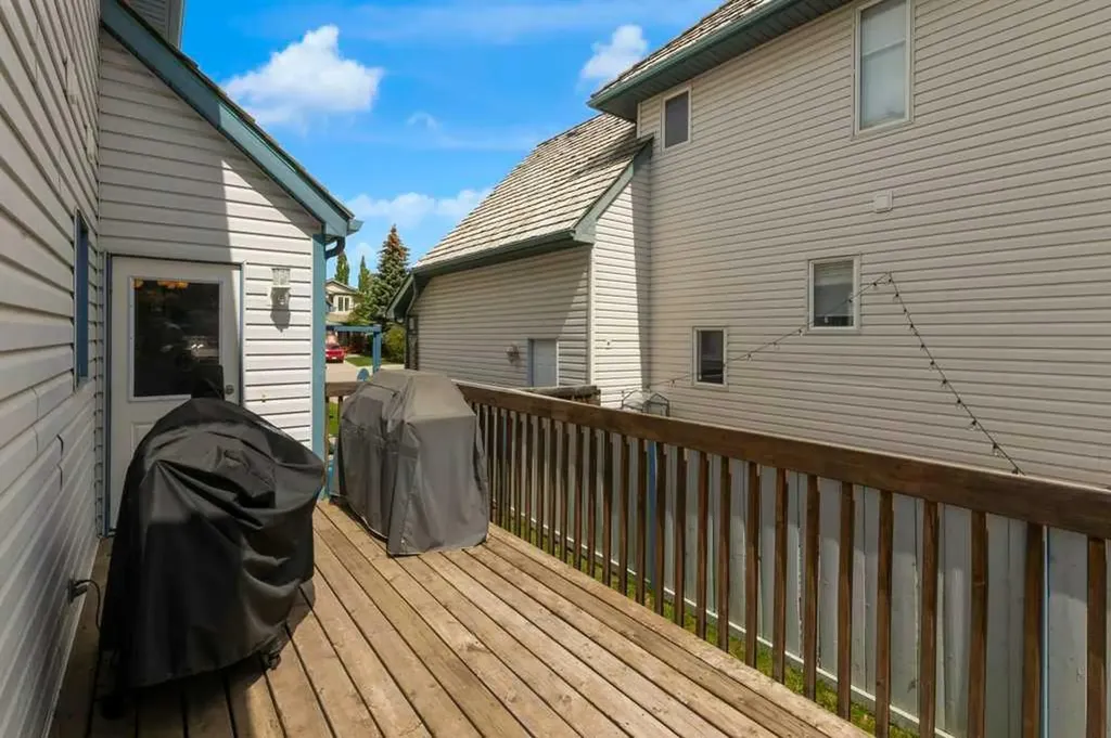 116 West Terrace Point Cochrane AB T4C 1R6