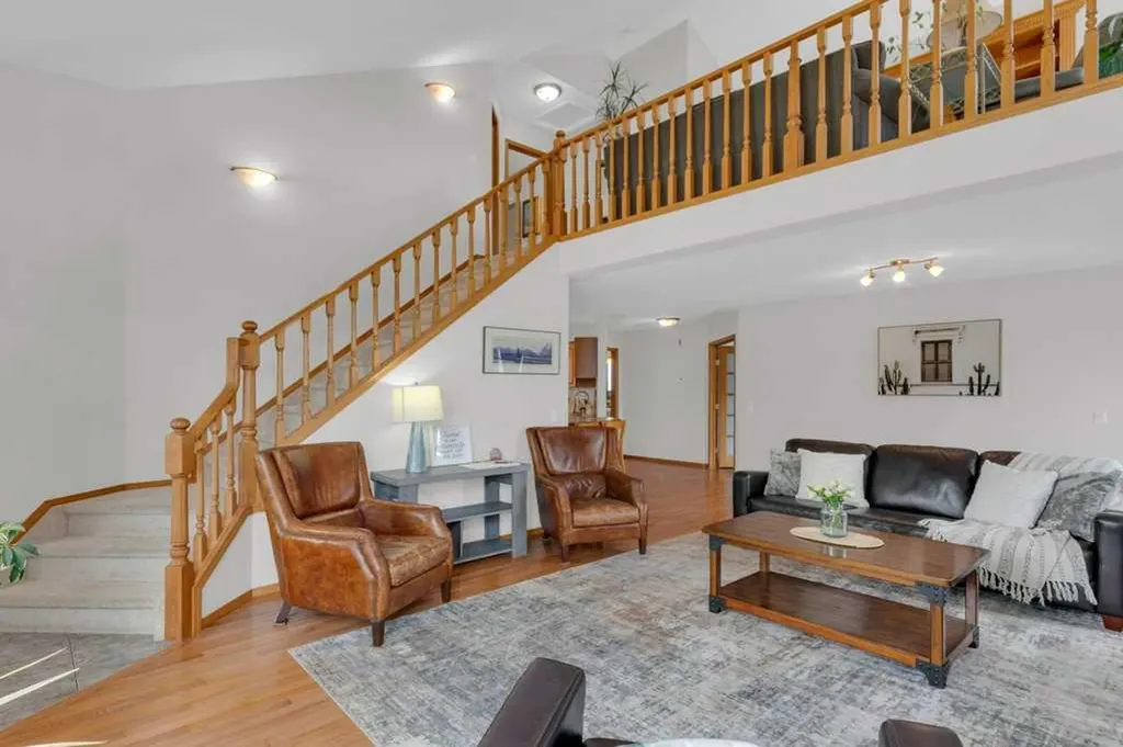116 West Terrace Point Cochrane AB T4C 1R6