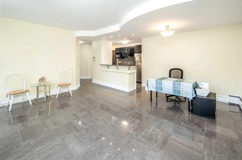 706 15 Avenue SW Calgary AB T2R 0R7