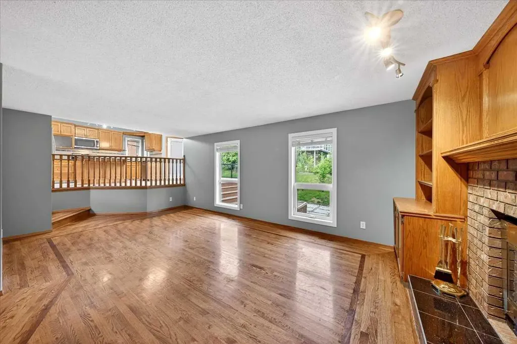 86 Douglas Woods Close SE Calgary AB T2Z 1Z5