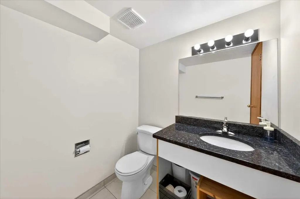86 Douglas Woods Close SE Calgary AB T2Z 1Z5