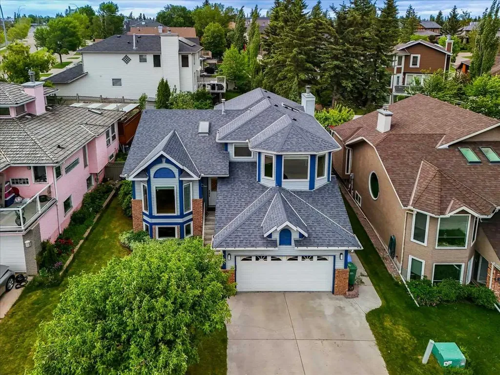 86 Douglas Woods Close SE Calgary AB T2Z 1Z5