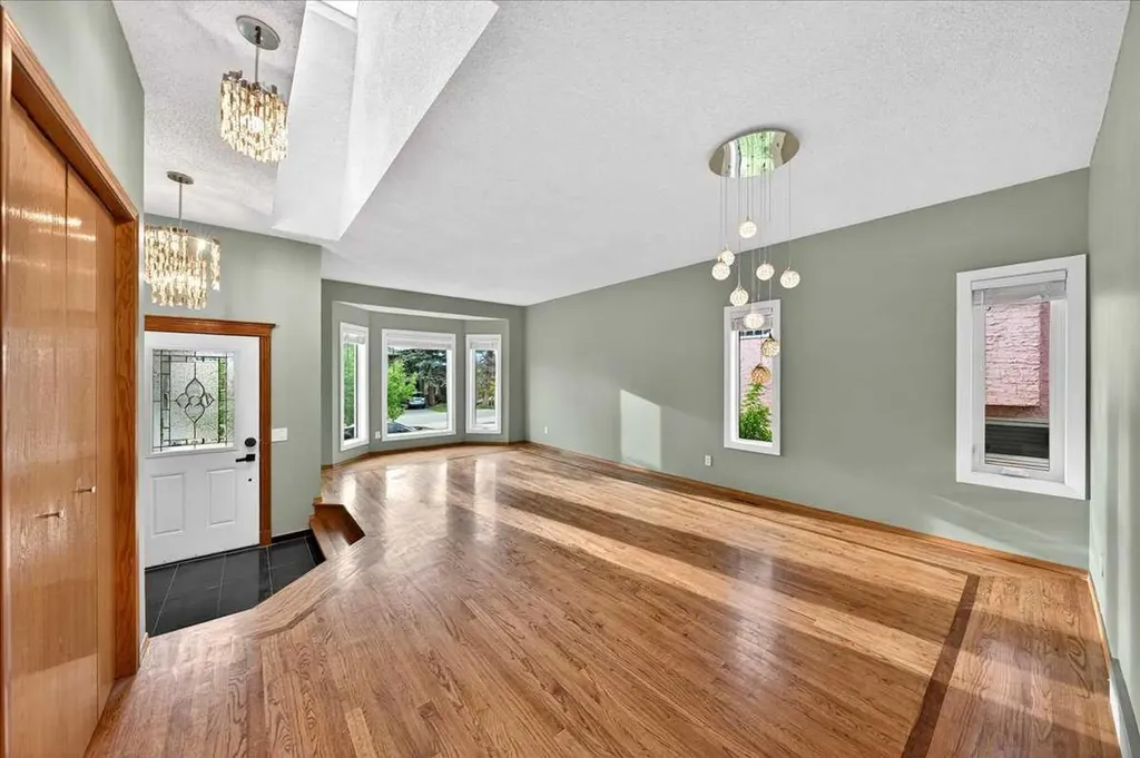 86 Douglas Woods Close SE Calgary AB T2Z 1Z5