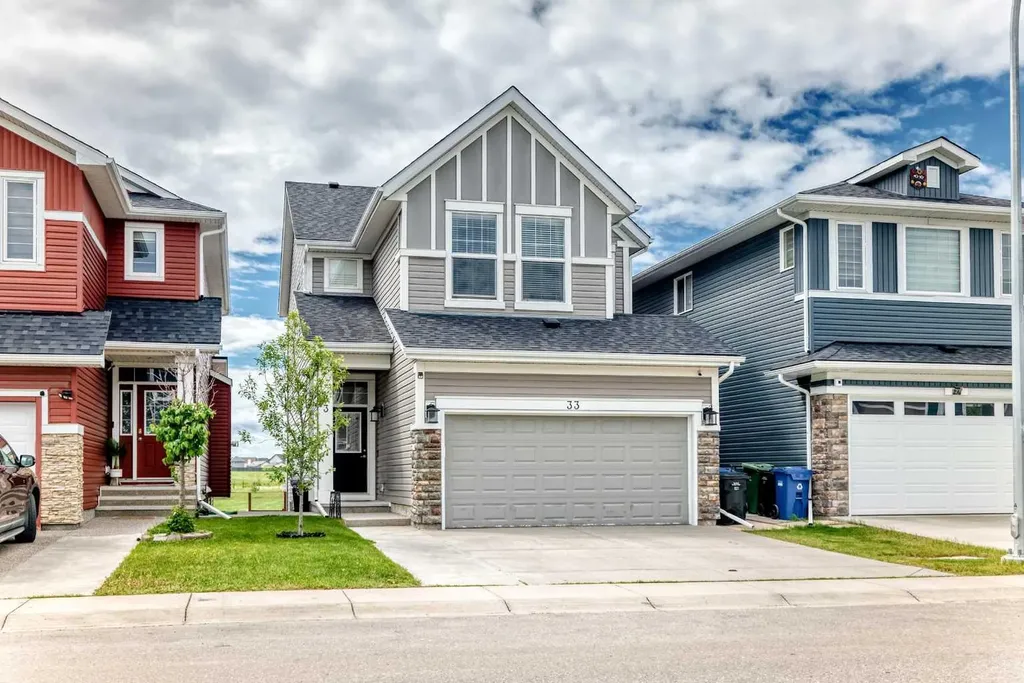 33 Redstone Drive NE Calgary AB T3N 0N2