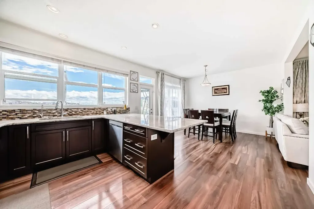 33 Redstone Drive NE Calgary AB T3N 0N2