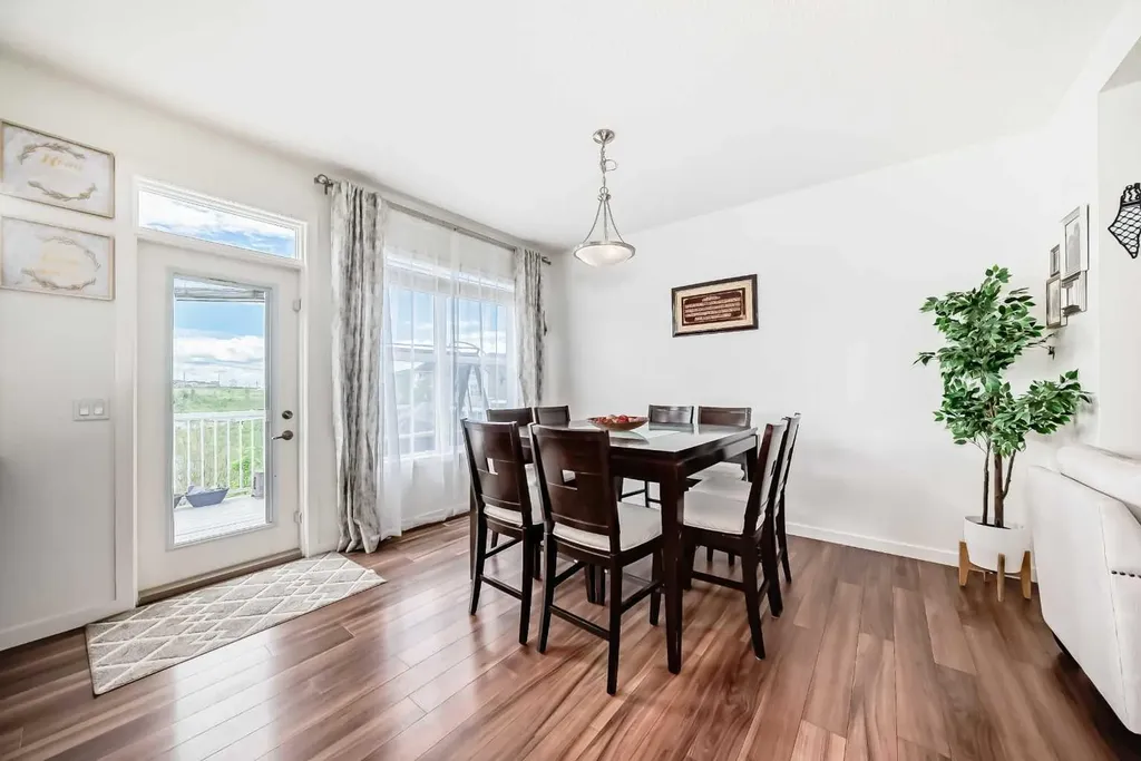33 Redstone Drive NE Calgary AB T3N 0N2