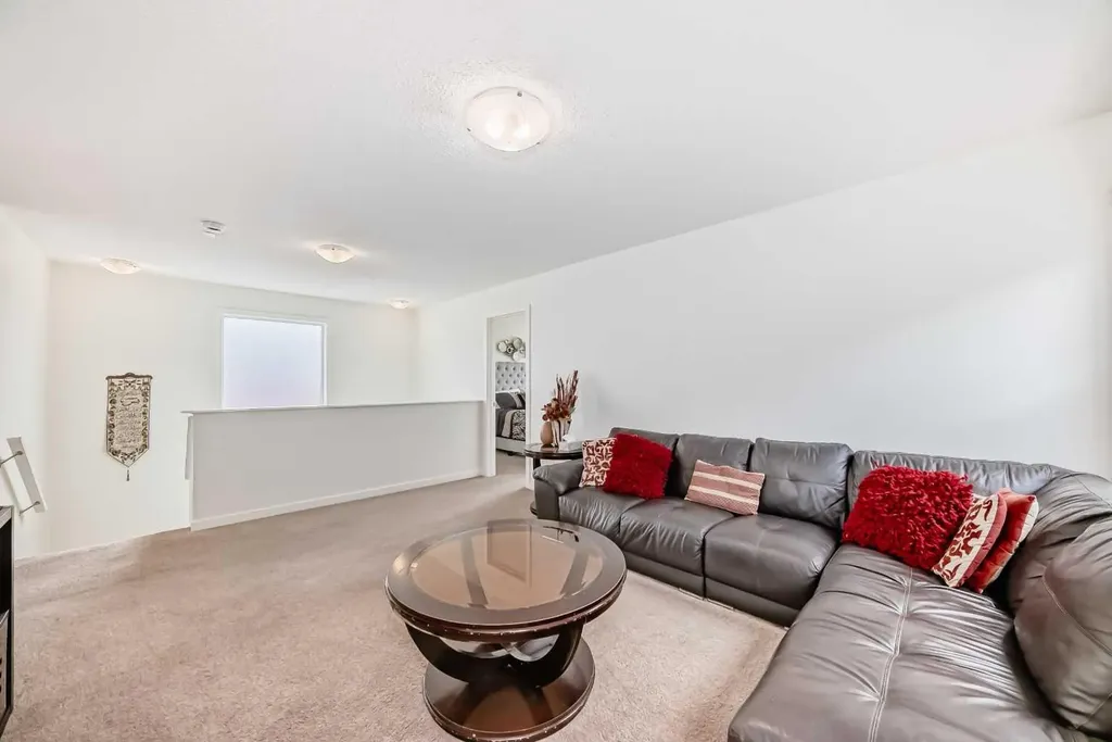 33 Redstone Drive NE Calgary AB T3N 0N2