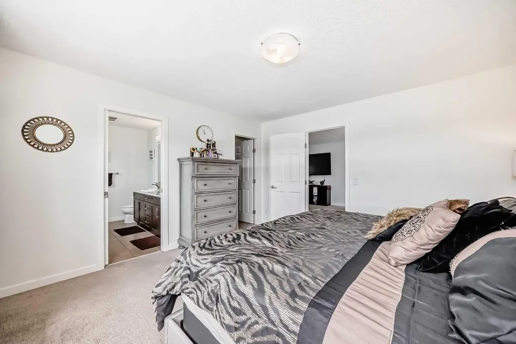 33 Redstone Drive NE Calgary AB T3N 0N2