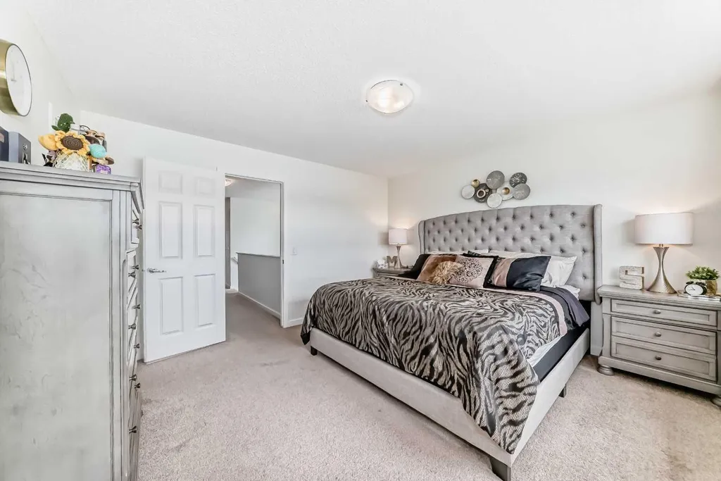 33 Redstone Drive NE Calgary AB T3N 0N2