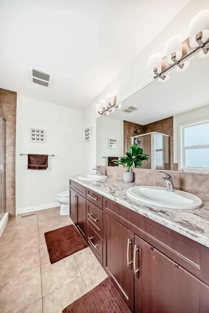 33 Redstone Drive NE Calgary AB T3N 0N2