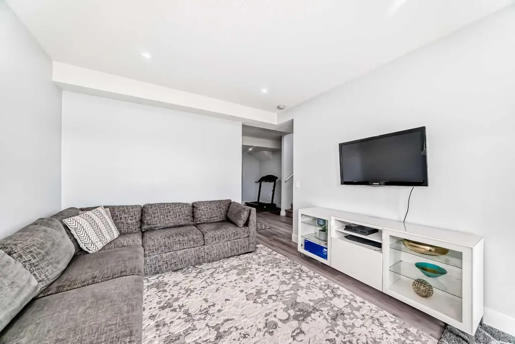 33 Redstone Drive NE Calgary AB T3N 0N2
