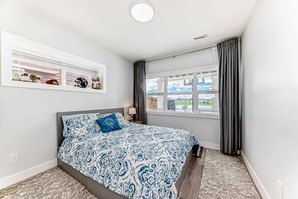 33 Redstone Drive NE Calgary AB T3N 0N2