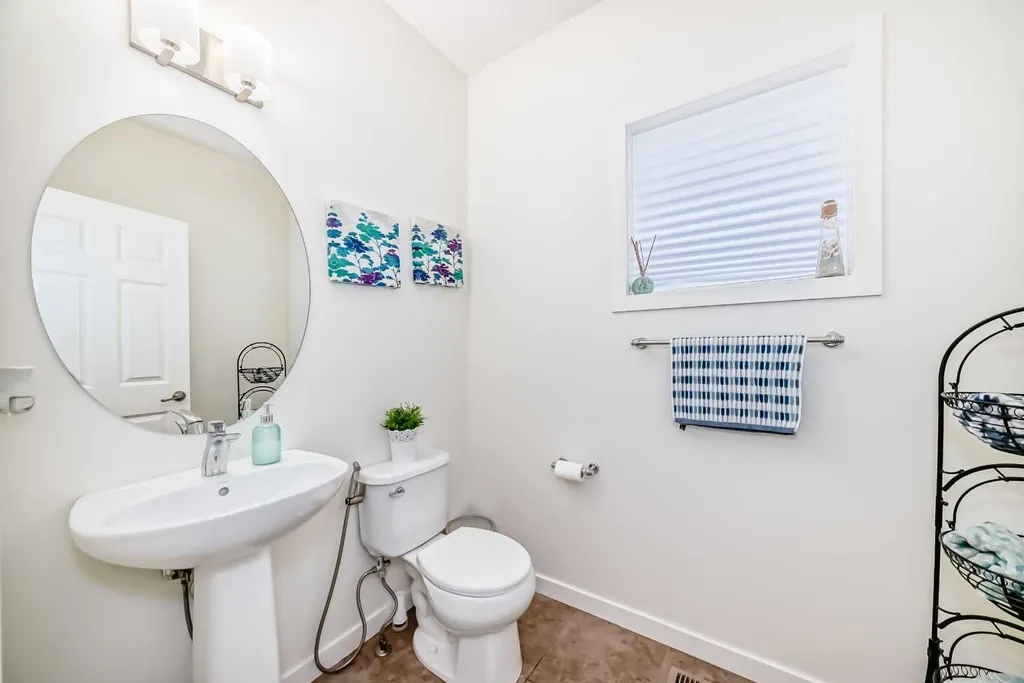 33 Redstone Drive NE Calgary AB T3N 0N2
