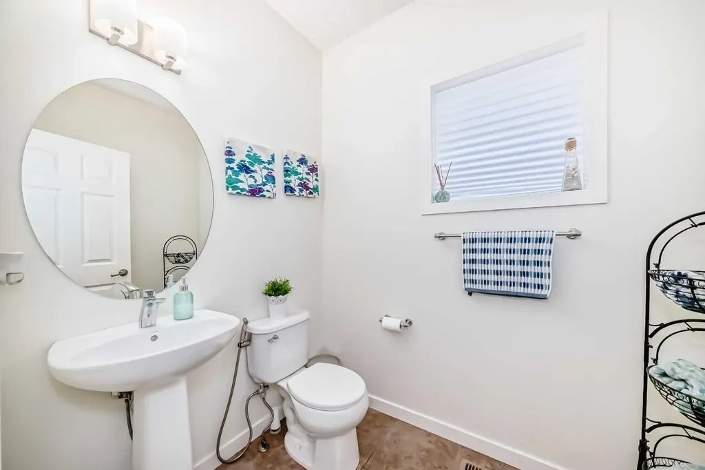 33 Redstone Drive NE Calgary AB T3N 0N2