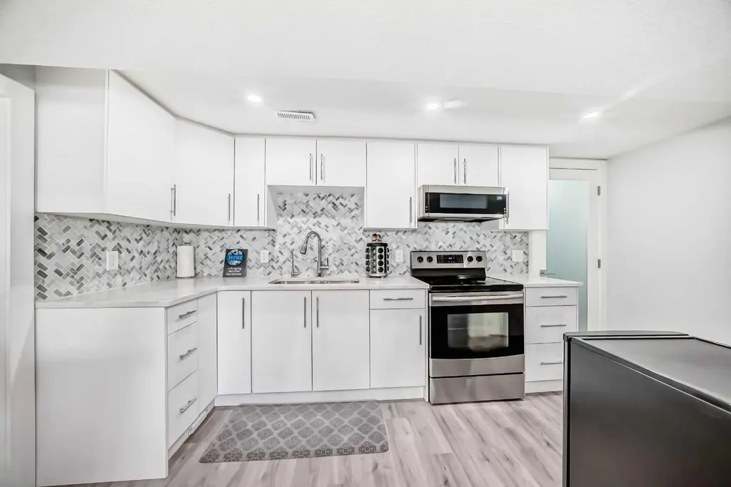 33 Redstone Drive NE Calgary AB T3N 0N2