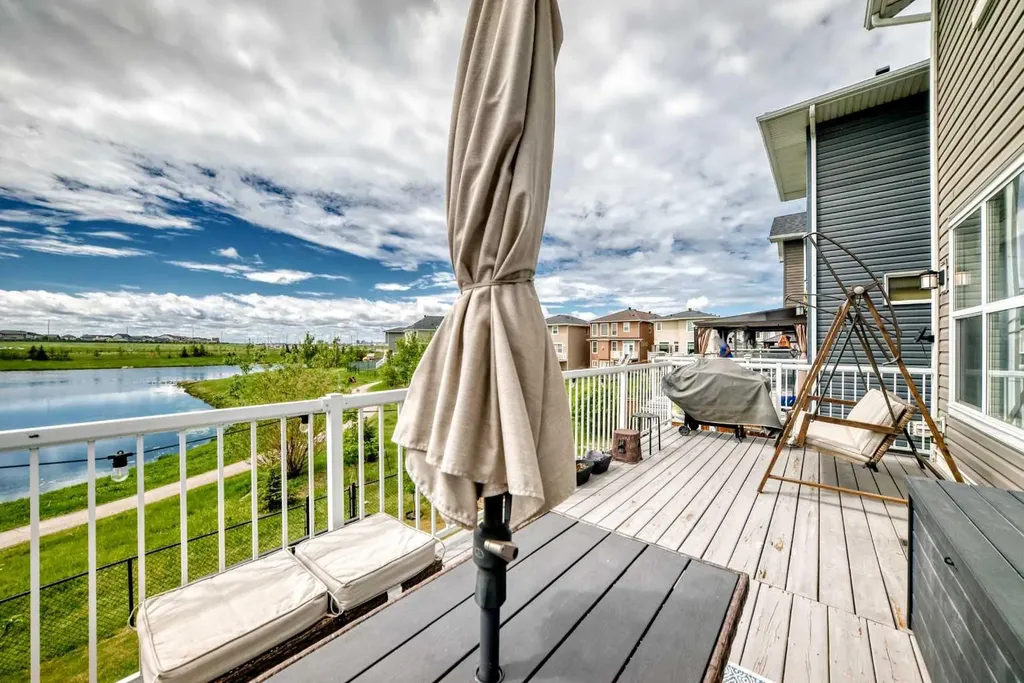 33 Redstone Drive NE Calgary AB T3N 0N2