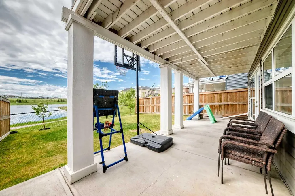 33 Redstone Drive NE Calgary AB T3N 0N2