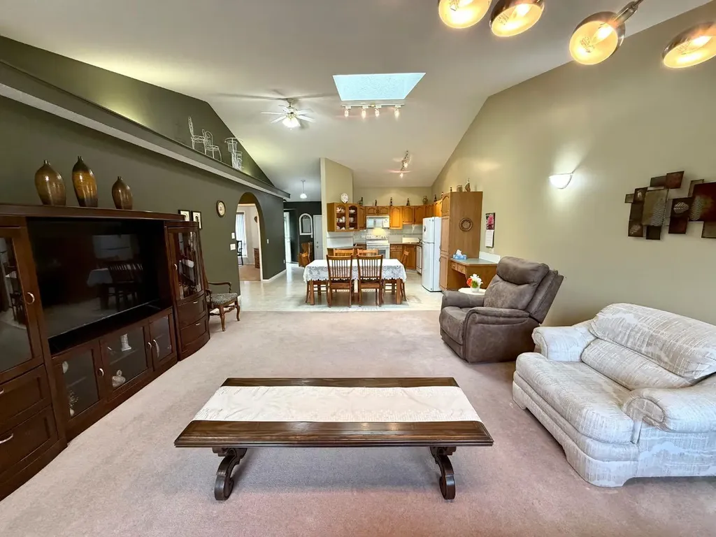 211 Baker Creek Place SW High River AB T1V 1V6