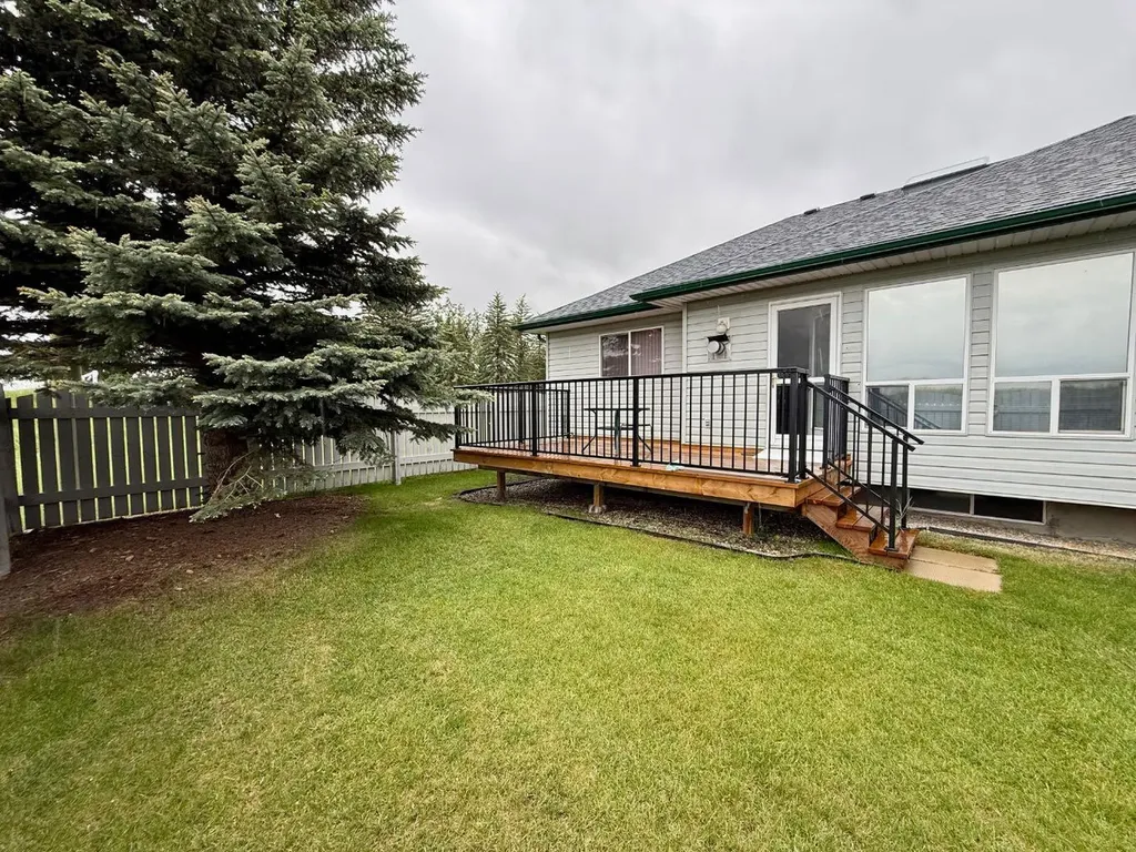 211 Baker Creek Place SW High River AB T1V 1V6