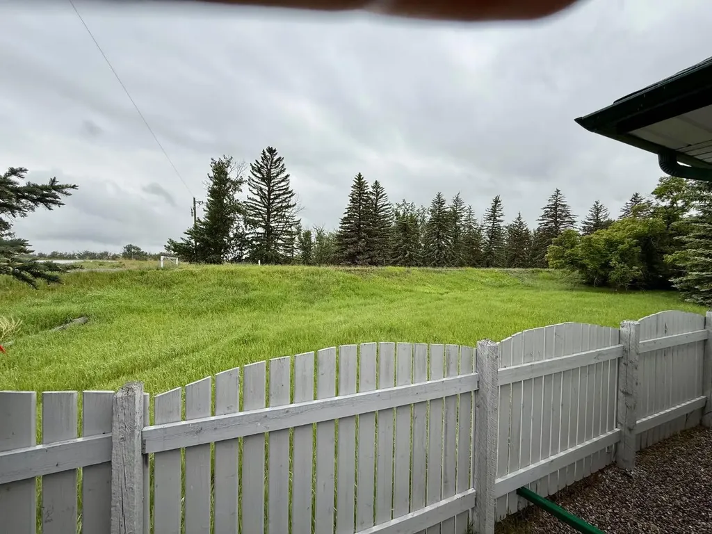 211 Baker Creek Place SW High River AB T1V 1V6