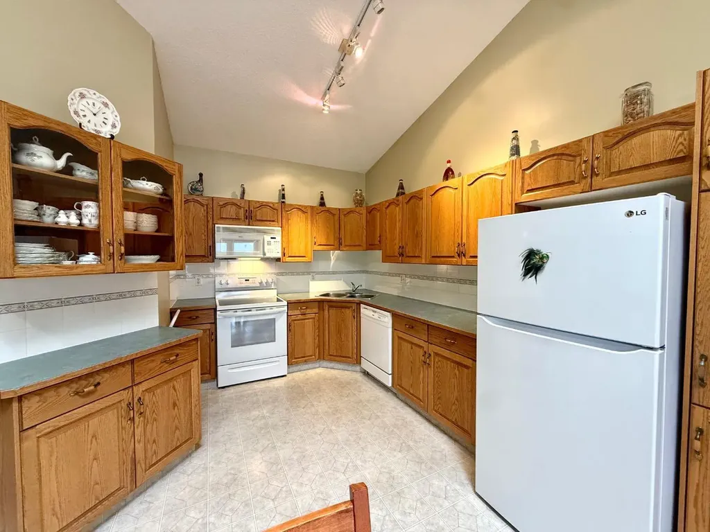 211 Baker Creek Place SW High River AB T1V 1V6