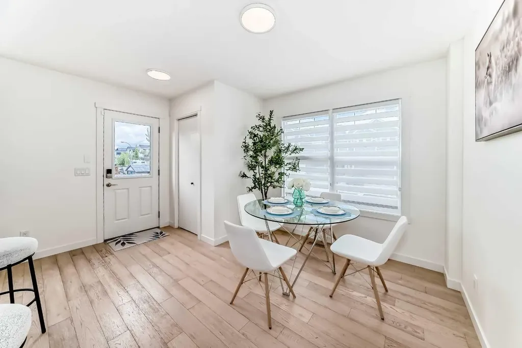 258 Fireside Drive Cochrane AB T4C 2L6