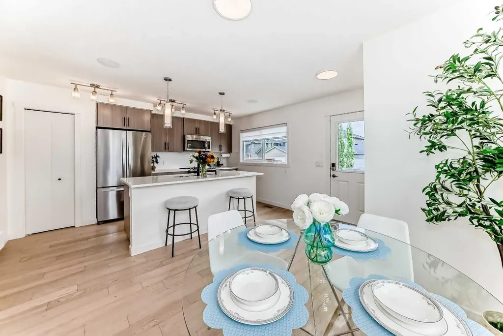 258 Fireside Drive Cochrane AB T4C 2L6